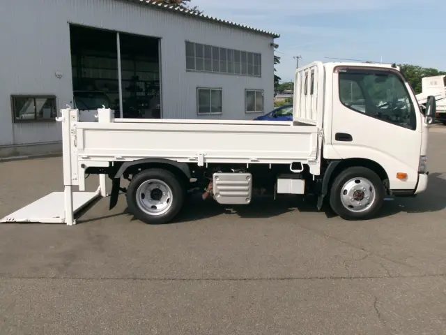 日野 デュトロ 2KG-XZU675M(4WD)の写真17