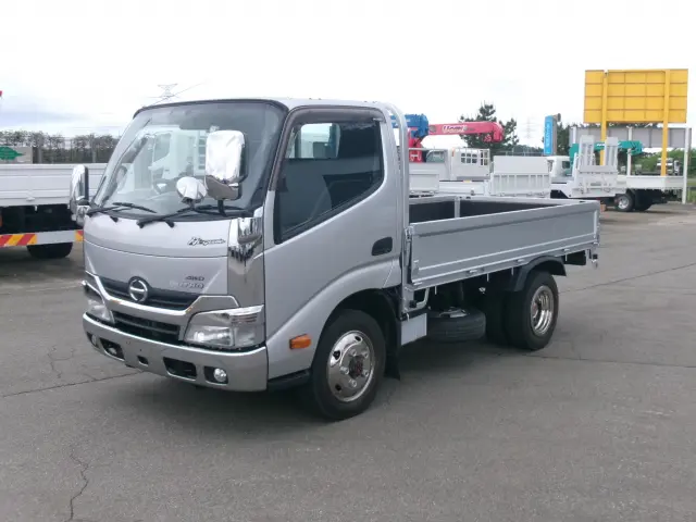 日野 デュトロ TKG-XZU675M(4WD)の写真1