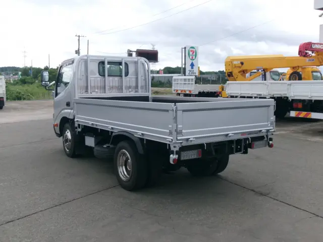 日野 デュトロ TKG-XZU675M(4WD)の写真5
