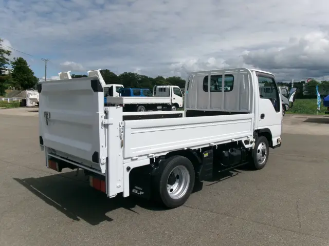 いすゞ エルフ TRG-NHS85A(4WD)の写真7