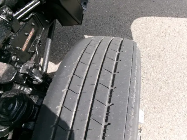 いすゞ エルフ TRG-NHS85A(4WD)の写真38