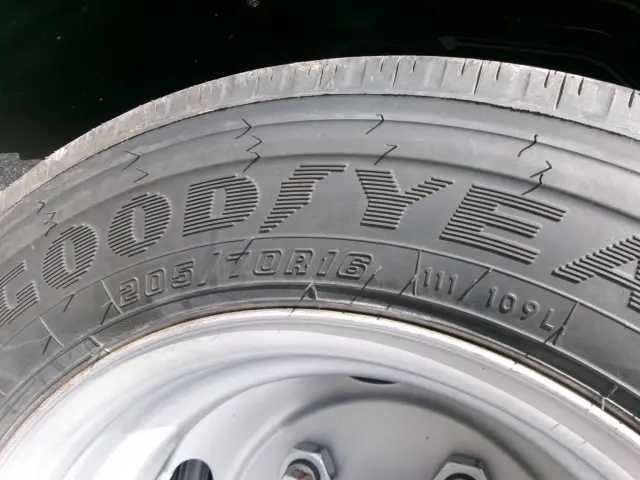いすゞ エルフ TRG-NHS85A(4WD)の写真40