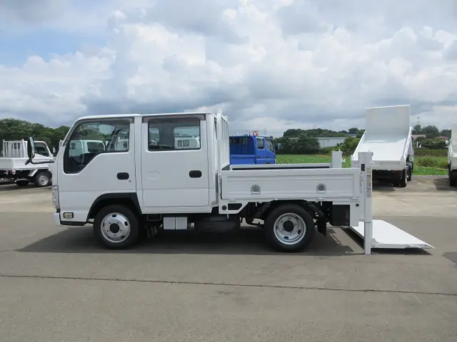 いすゞ エルフ TKG-NHS85A(4WD)の写真15