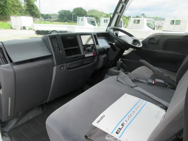 いすゞ エルフ TKG-NHS85A(4WD)の写真21