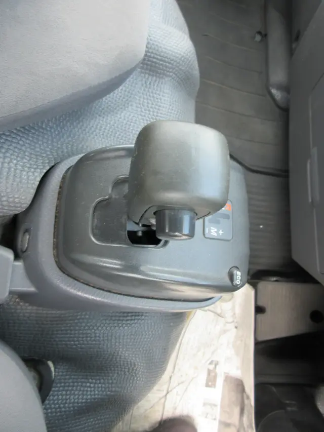 いすゞ エルフ TKG-NHS85A(4WD)の写真24