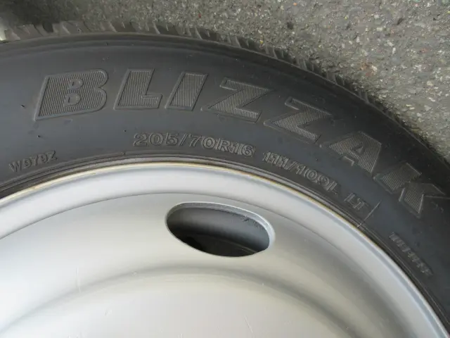 いすゞ エルフ TKG-NHS85A(4WD)の写真32