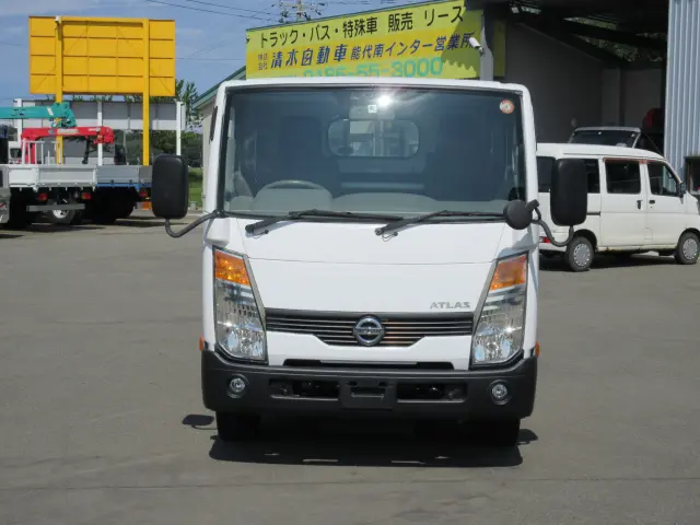 日産 アトラス SDG-SZ5F24(4WD)の写真2