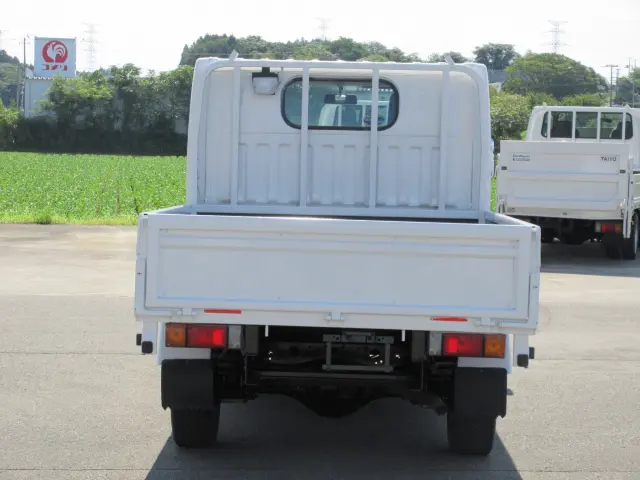 日産 アトラス SDG-SZ5F24(4WD)の写真6