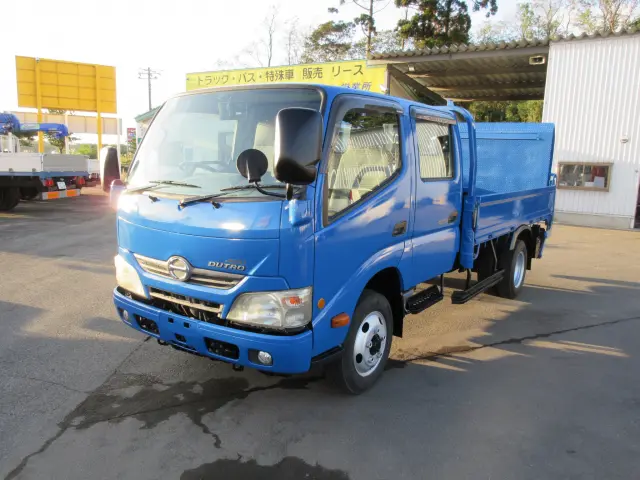 日野 デュトロ TKG-XZU695M(4WD)の写真1