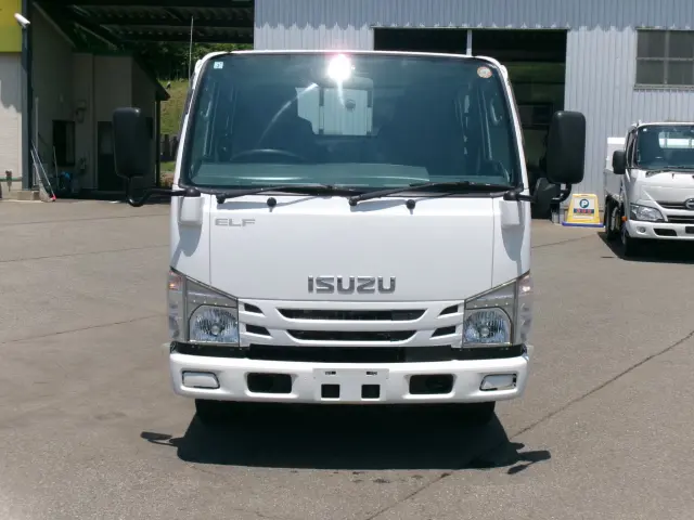 いすゞ エルフ TRG-NHS85A(4WD)の写真2