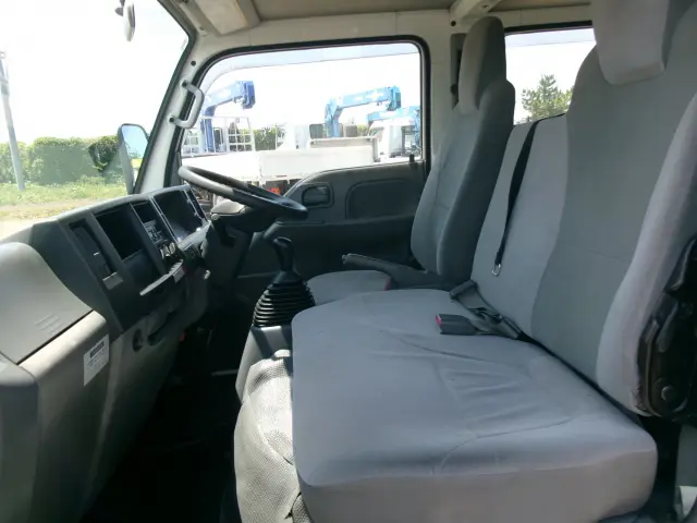 いすゞ エルフ TRG-NHS85A(4WD)の写真19