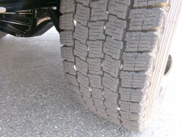 いすゞ エルフ TRG-NHS85A(4WD)の写真28