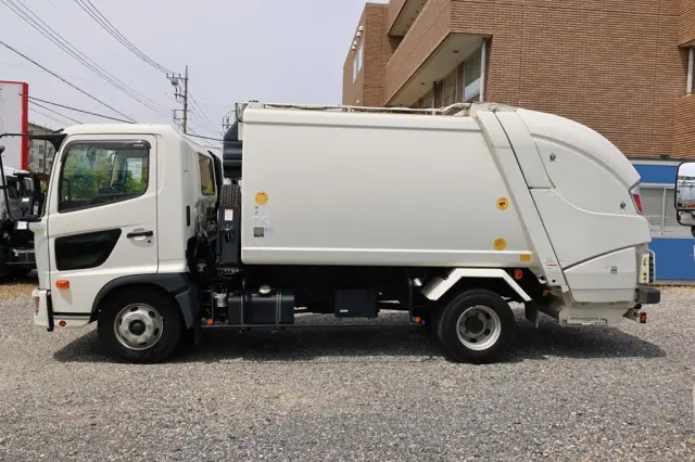 日野 レンジャー 2KG-FC2ABA(2WD)の写真4