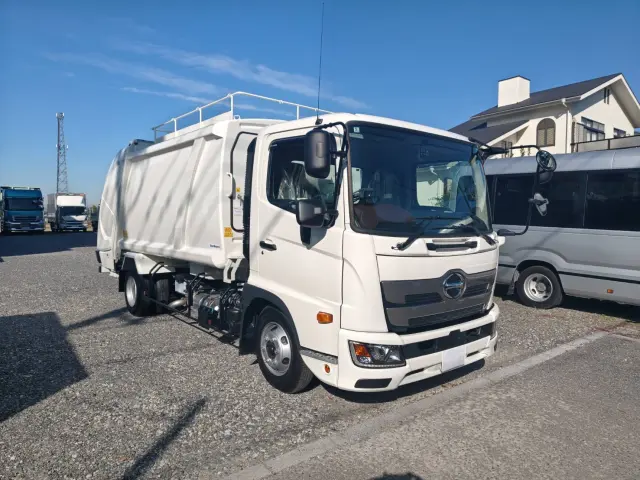 日野 レンジャー 2PG-FC2ABA(2WD)の写真2