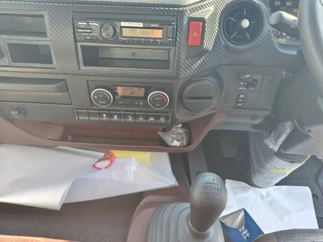 日野 レンジャー 2PG-FC2ABA(2WD)の写真14