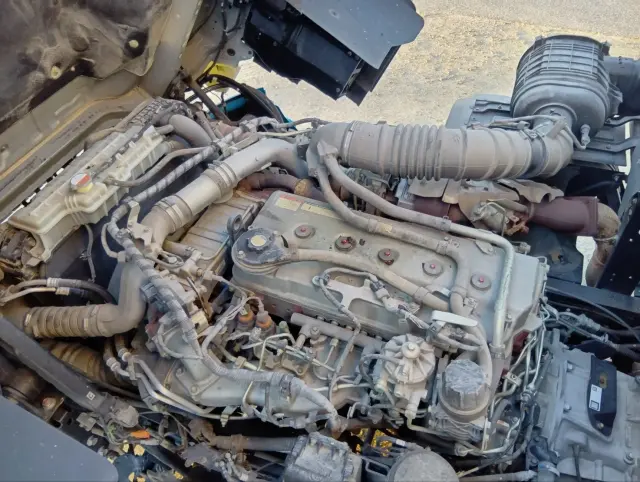 日野 プロフィア 2DG-FW1AHG(8x4)の写真18