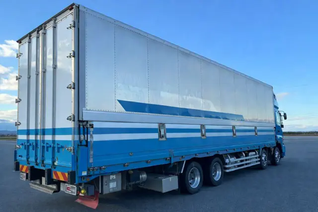 日野 プロフィア 2DG-FW1AHG(8x4)の写真4