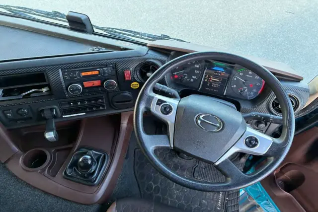 日野 プロフィア 2DG-FW1AHG(8x4)の写真12