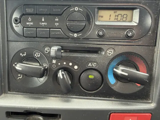 いすゞ エルフ TPG-NKR85ANの写真15