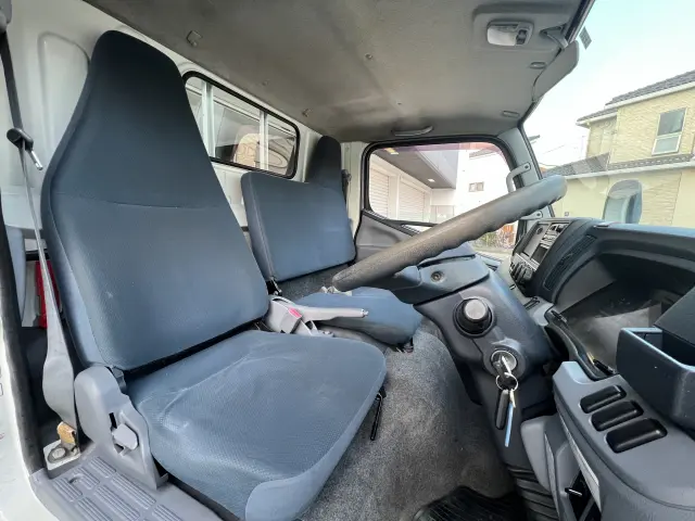 三菱 キャンター TPG-FBA00(2WD)の写真8