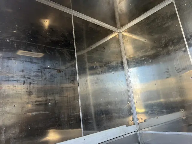 いすゞ エルフ PB-NKR81ANの写真8