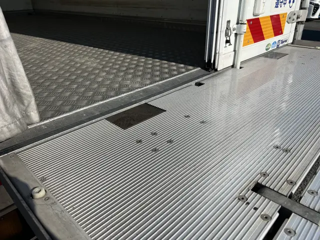 いすゞ エルフ TPG-NPR85ANの写真19