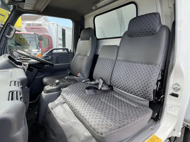 いすゞ エルフ PB-NKR81ANの写真19