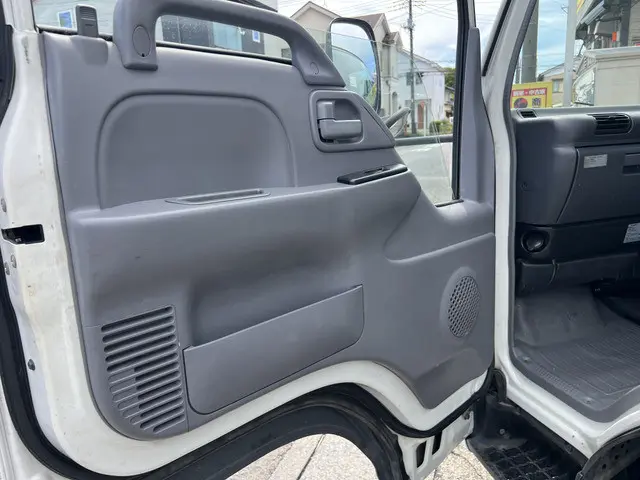 いすゞ エルフ PB-NKR81ANの写真22