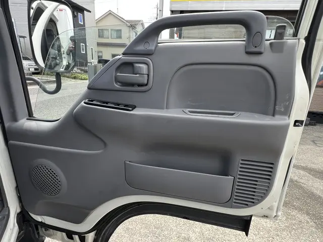 いすゞ エルフ PB-NKR81ANの写真23