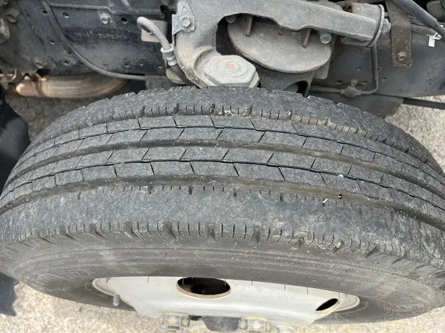 いすゞ エルフ PB-NKR81ANの写真28