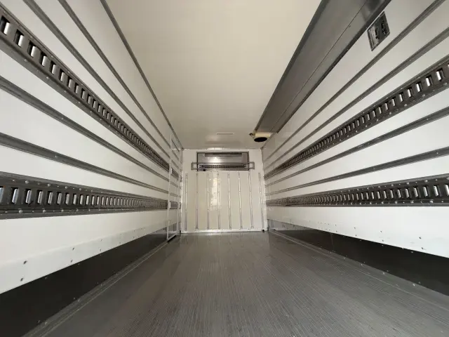 いすゞ エルフ TPG-NPR85AN(2WD)の写真6