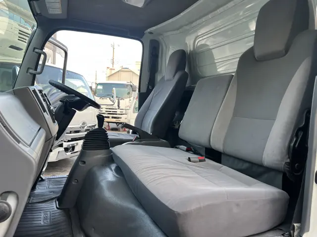 いすゞ エルフ TPG-NPR85AN(2WD)の写真11