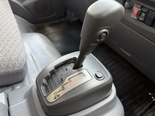 いすゞ エルフ TPG-NPR85AN(2WD)の写真18