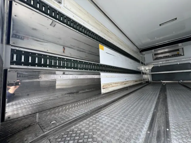 日野 レンジャー TKG-FC9JKAA(2WD)の写真8