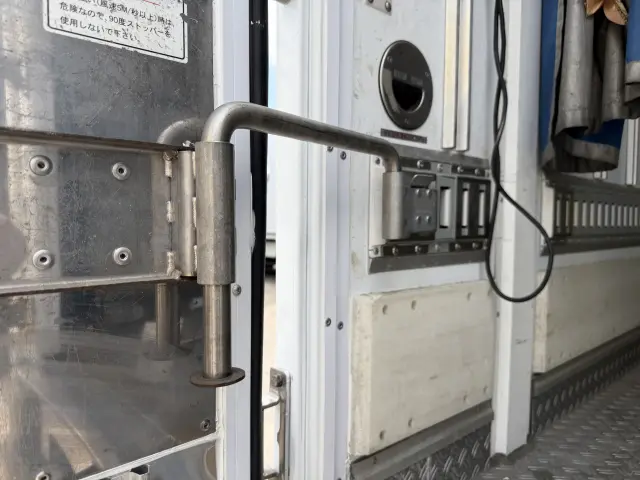 いすゞ エルフ TPG-NPR85AN(2WD)の写真8