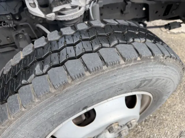 いすゞ エルフ TPG-NPR85AN(2WD)の写真15
