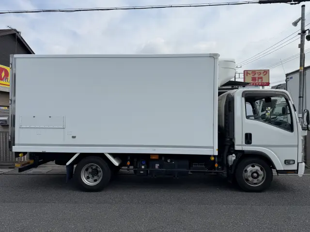 いすゞ エルフ 2RG-NPR88AN(2WD)の写真4