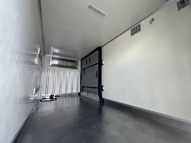 日野 デュトロ TKG-XZC645M(2WD)の写真6