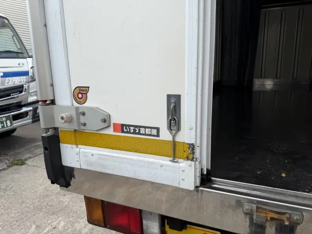 いすゞ エルフ 2RG-NPR88AN(2WD)の写真8