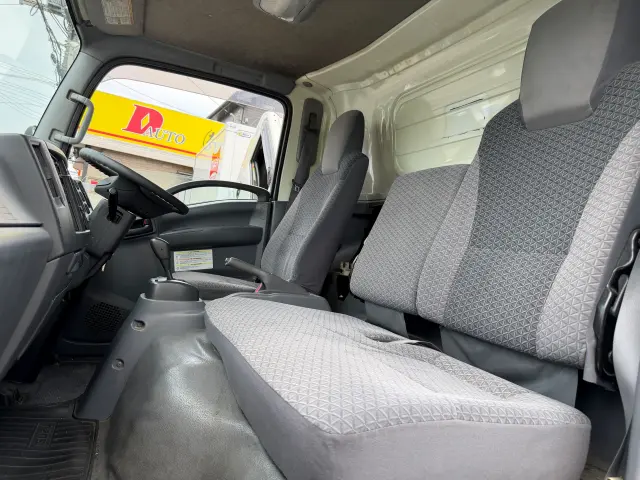 いすゞ エルフ 2RG-NPR88AN(2WD)の写真16