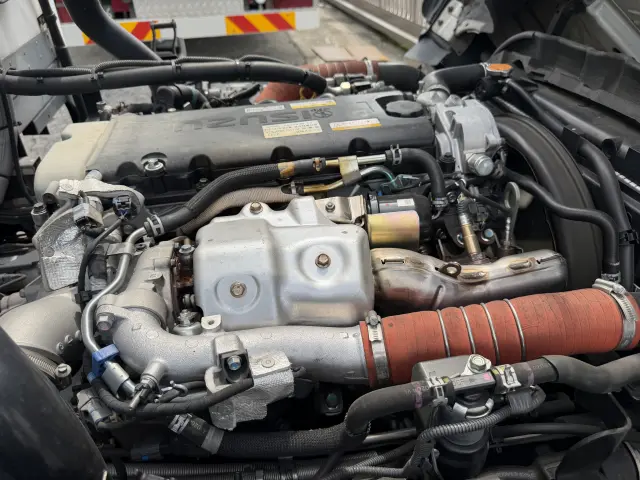 いすゞ エルフ 2RG-NPR88AN(2WD)の写真23