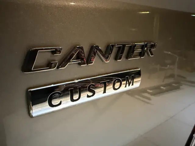 三菱 キャンター 2RG-FBA60(2WD)の写真3