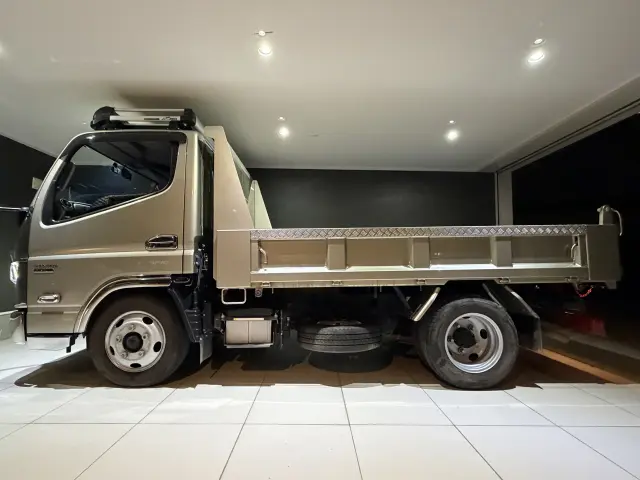 三菱 キャンター 2RG-FBA60(2WD)の写真8