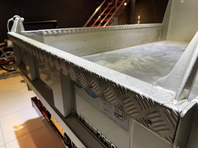 三菱 キャンター 2RG-FBA60(2WD)の写真32