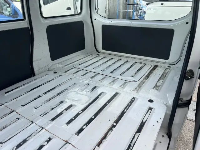 スバル サンバー バン EBD-TV1(2WD)の写真24