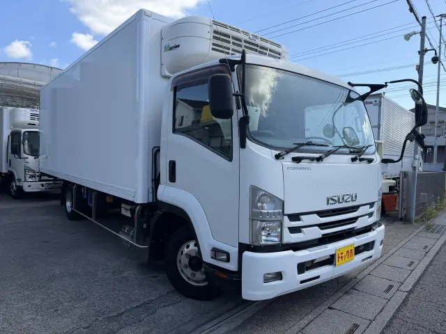 いすゞ フォワード TKG-FRR90T2(2WD)の写真2