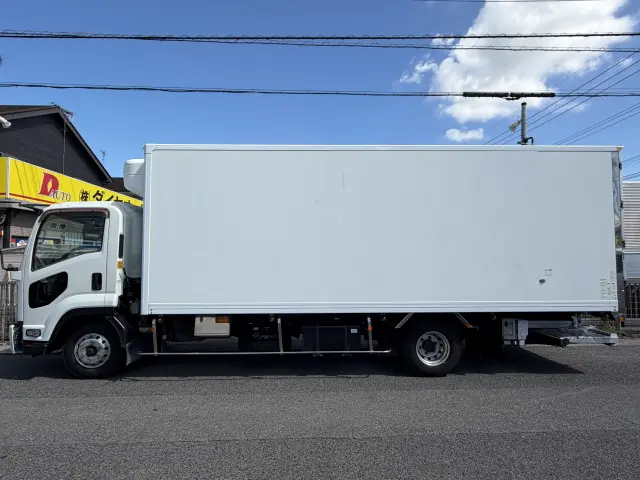 いすゞ フォワード TKG-FRR90T2(2WD)の写真5