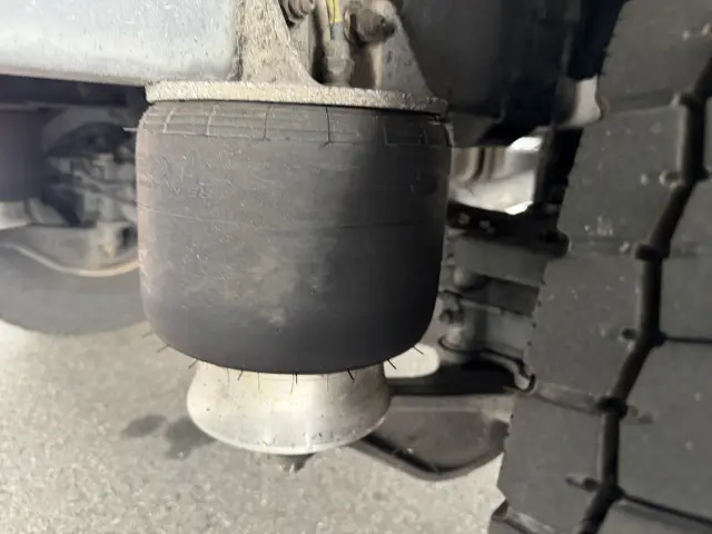 いすゞ フォワード TKG-FRR90T2(2WD)の写真35