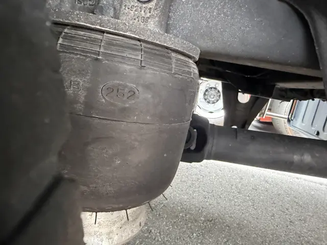 いすゞ フォワード TKG-FRR90T2(2WD)の写真36