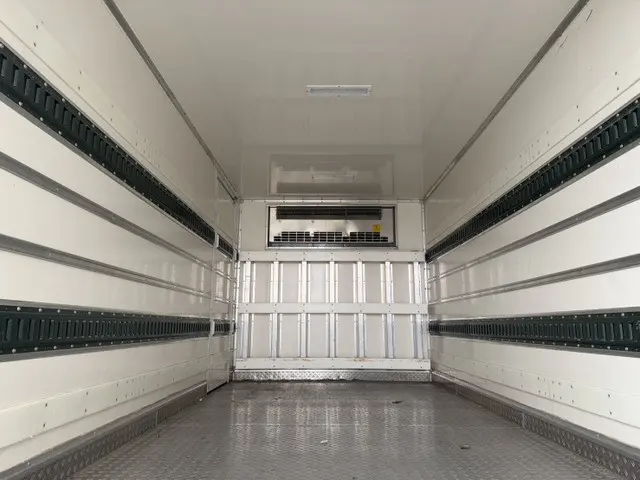 いすゞ エルフ TPG-NPR85AN(2WD)の写真4